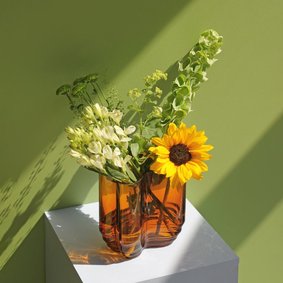 Lake Vase, ravfarvet