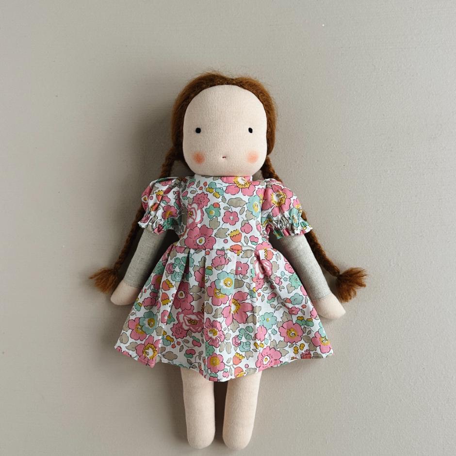 Little Kin Ingrid dukke