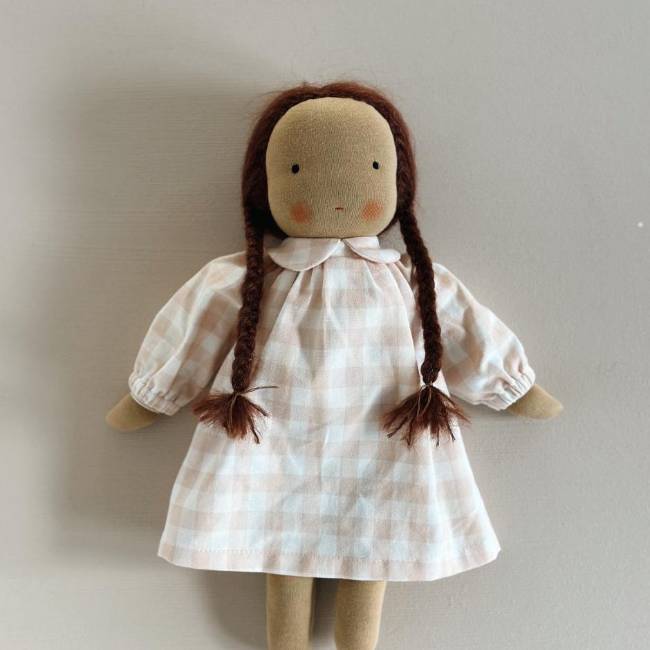 Little Kin Annabell dukke