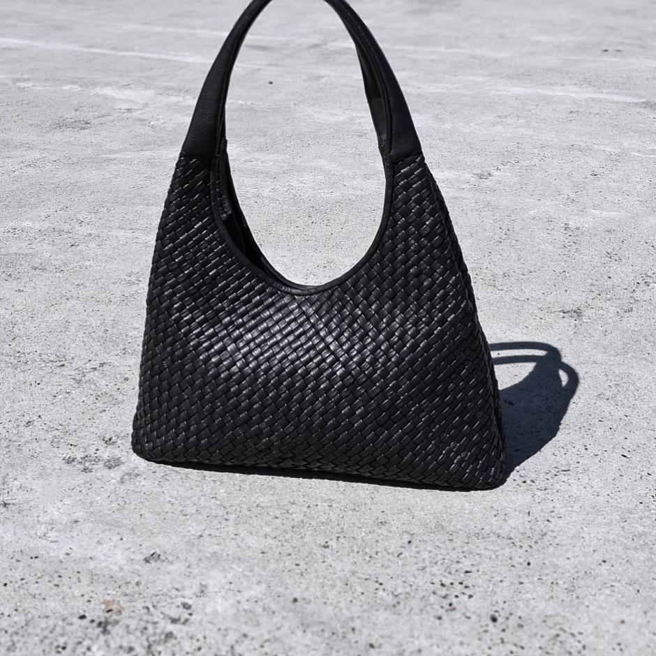 Raven Ritzy Black - NEW 🖤