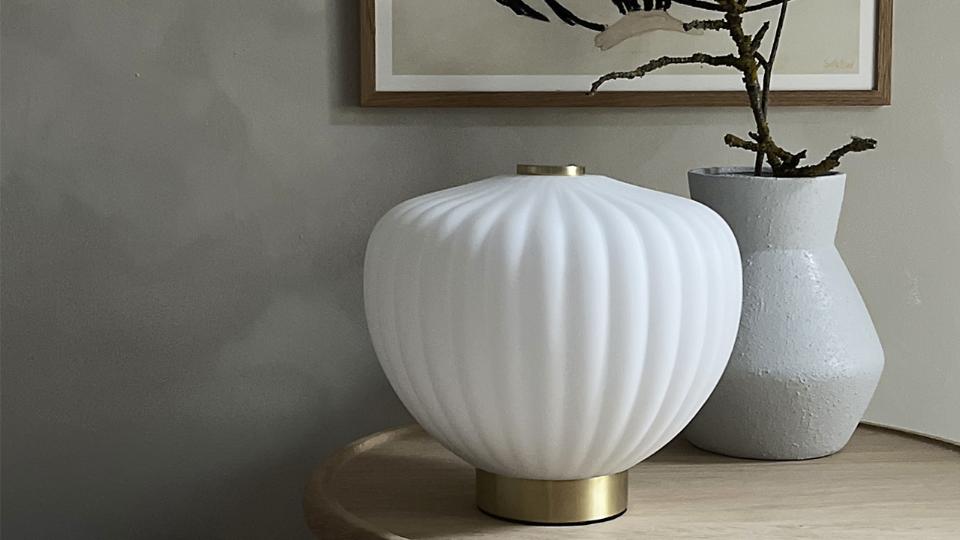 KONKURRENCE - Vind MOMA bordlampen fra MOUD Home