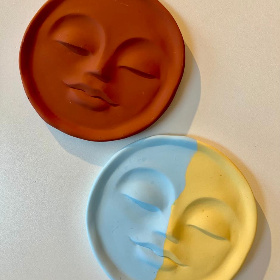 Sleeping face tray